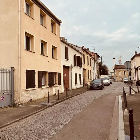 Apartament * Stains
